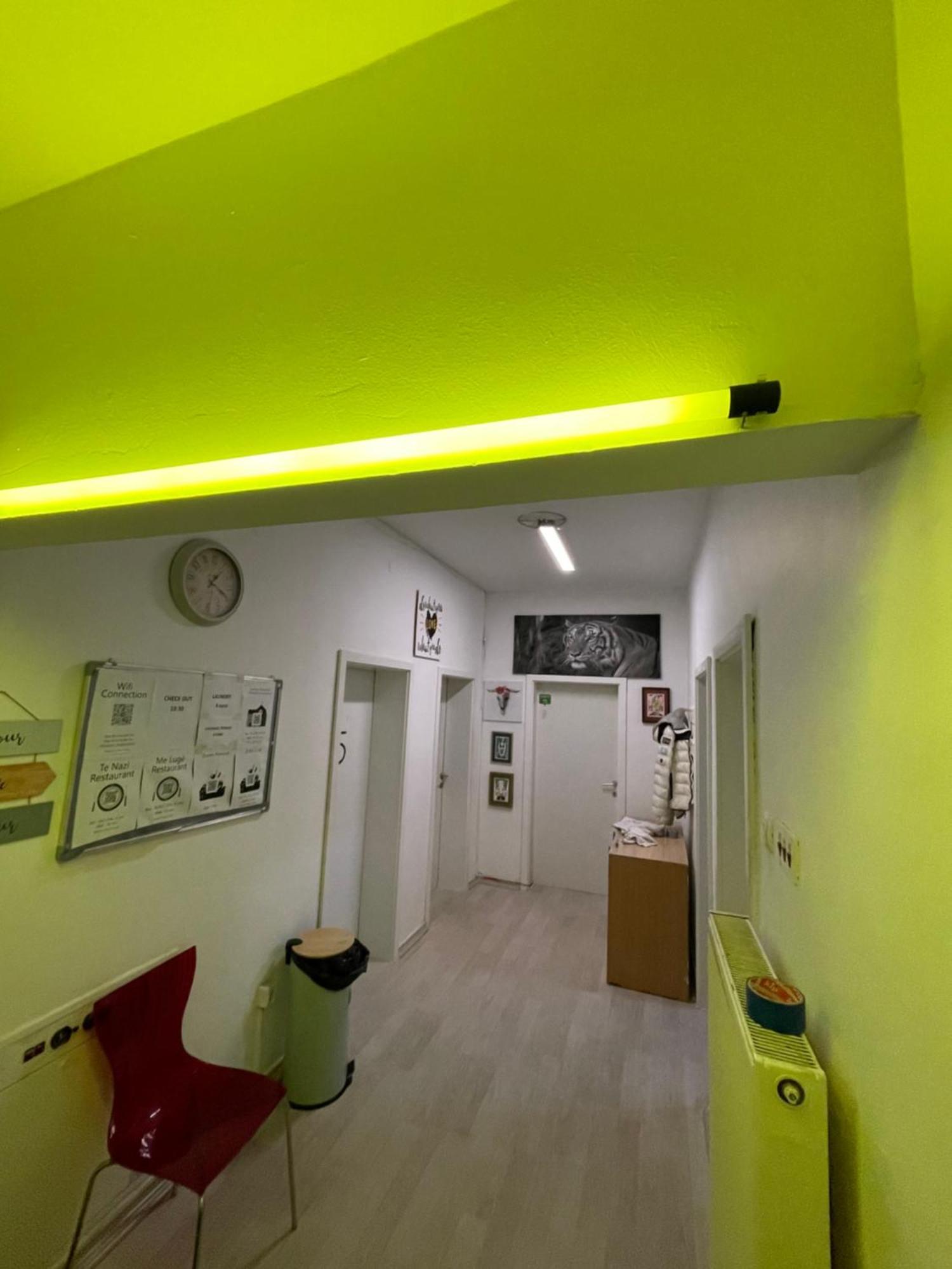 Newborn Center Hostel All Day Free Coffee Pristina Exterior foto